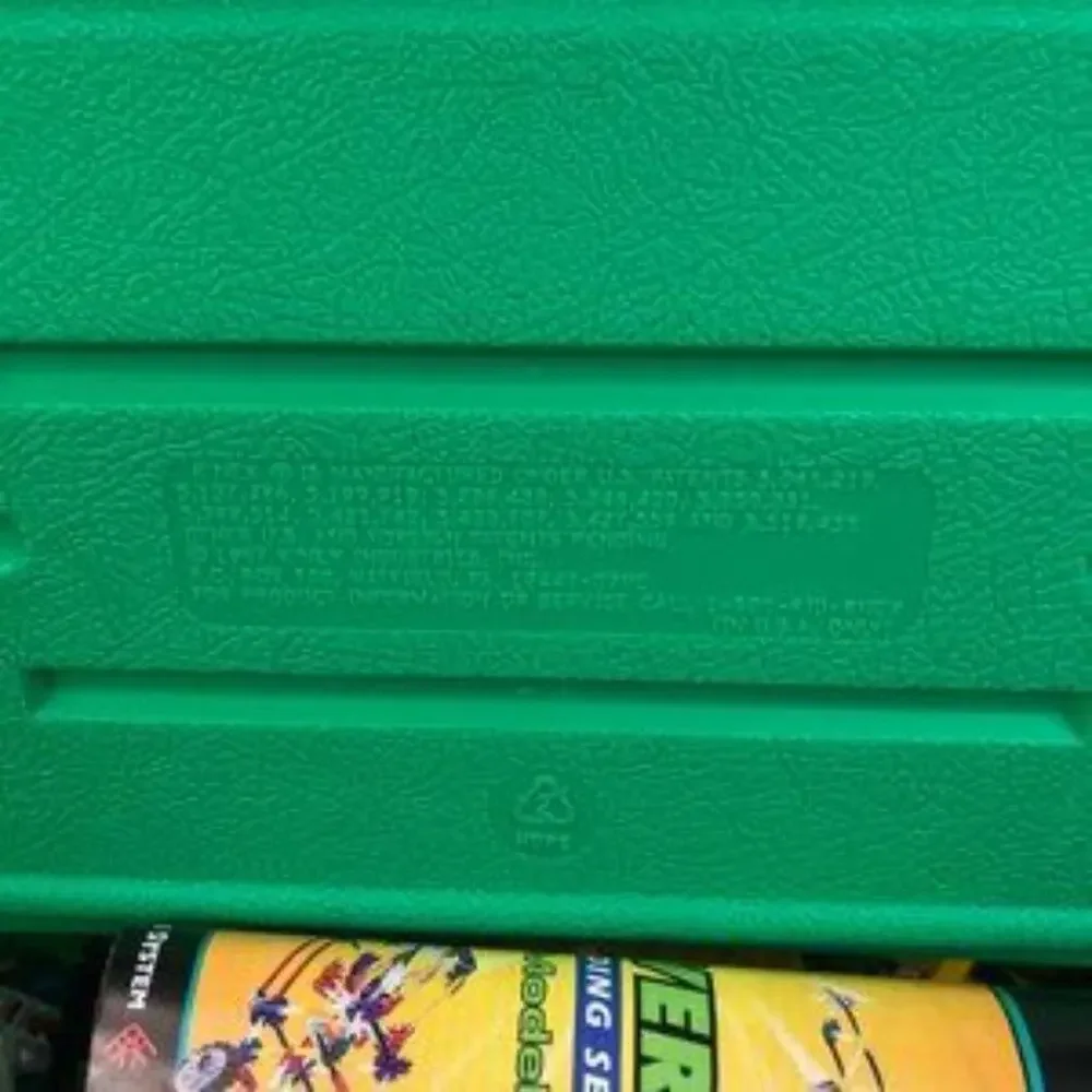 Vintage 2000 K'Nex Playset & Case
